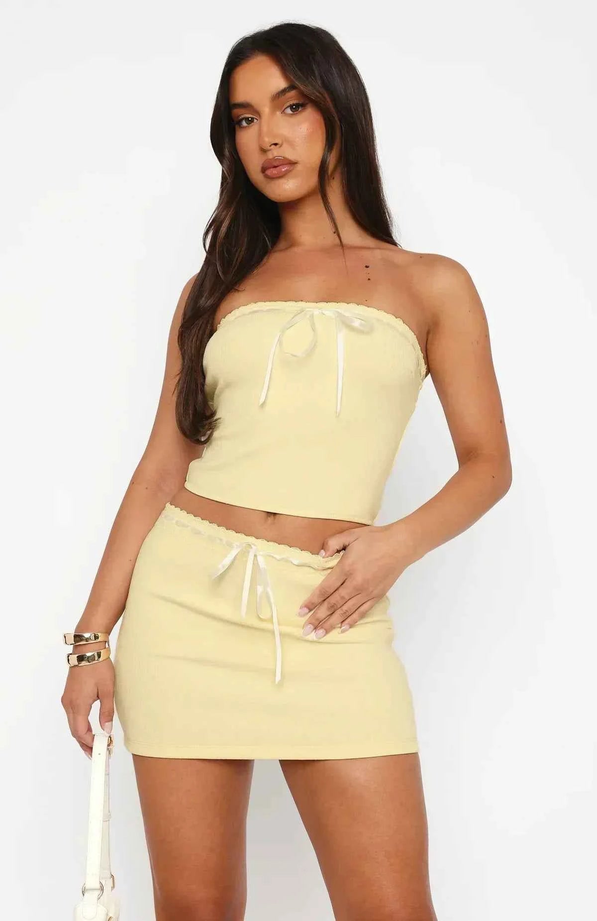 Women's Slim Fit Miniskirt – Soft Knit with Bow Detail Beige