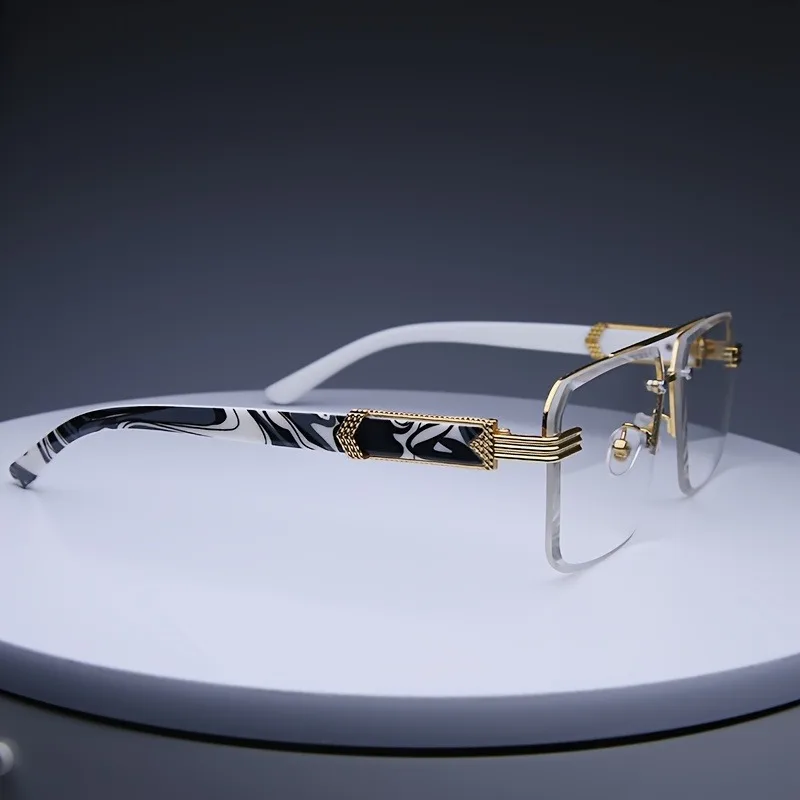 Chic Gold-Toned Fashion Sunglasses Clear