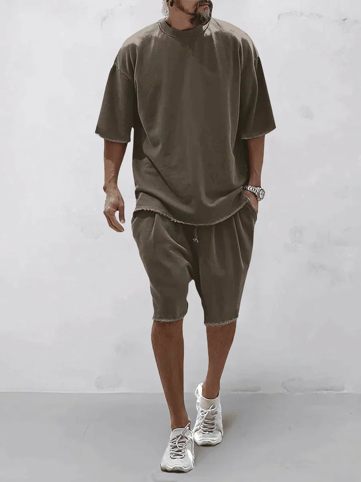 Men's Casual Oversized T-Shirt and Shorts Streetwear Outfit Brown