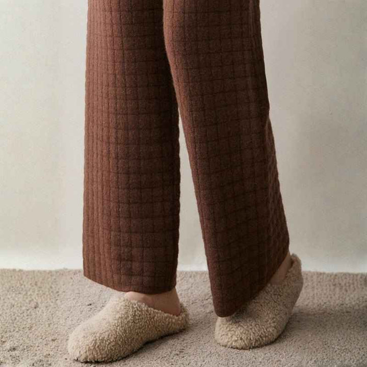 Women's Relaxed Fit Quilted Wide Leg Pants with Drawstring