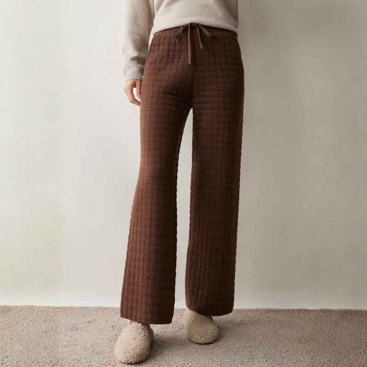 Women's Relaxed Fit Quilted Wide Leg Pants with Drawstring