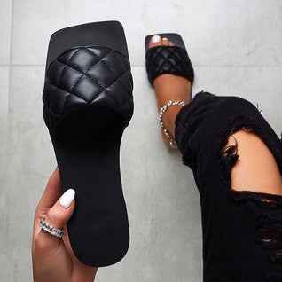 Summer new flat bottomed square head Sandal Black