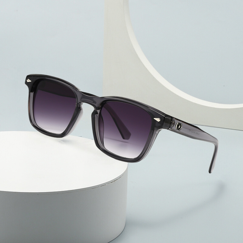 Polarized Sunglasses for Ultimate UV Protection Graphite Purple