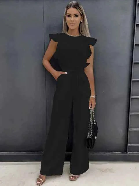 Women's modern silhouette wide leg jumpsuit