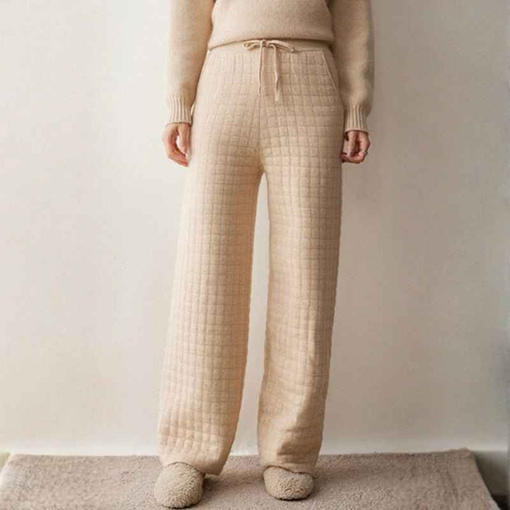 Women's Relaxed Fit Quilted Wide Leg Pants with Drawstring