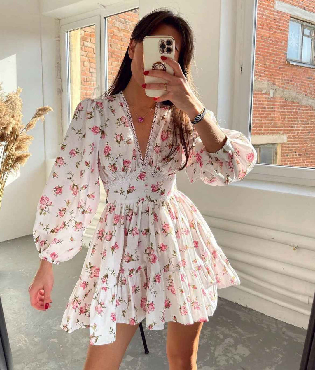 Pamela | Elegant Summer Dress with Ruffles and V-Neck Pink