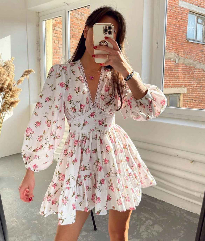 Pamela | Elegant Summer Dress with Ruffles and V-Neck Pink