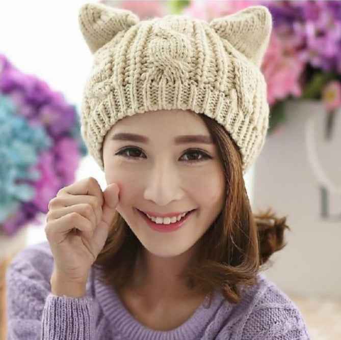 Handmade 3D Cat Ear Beanie – Stay Cozy and Cute This Winter! Beige