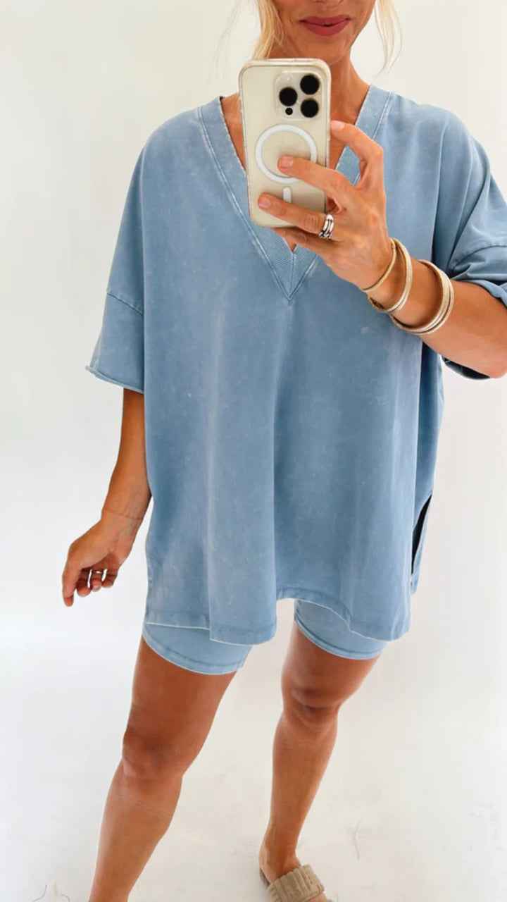Women's Oversized V-Neck T-Shirt & Stretch Biker Shorts Set - Comfortable Fit Blue