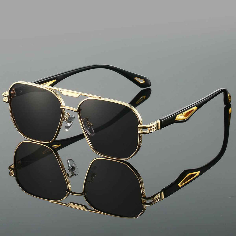 Stylish Gradient Sunglasses for Ultimate UV Protection Gold Black