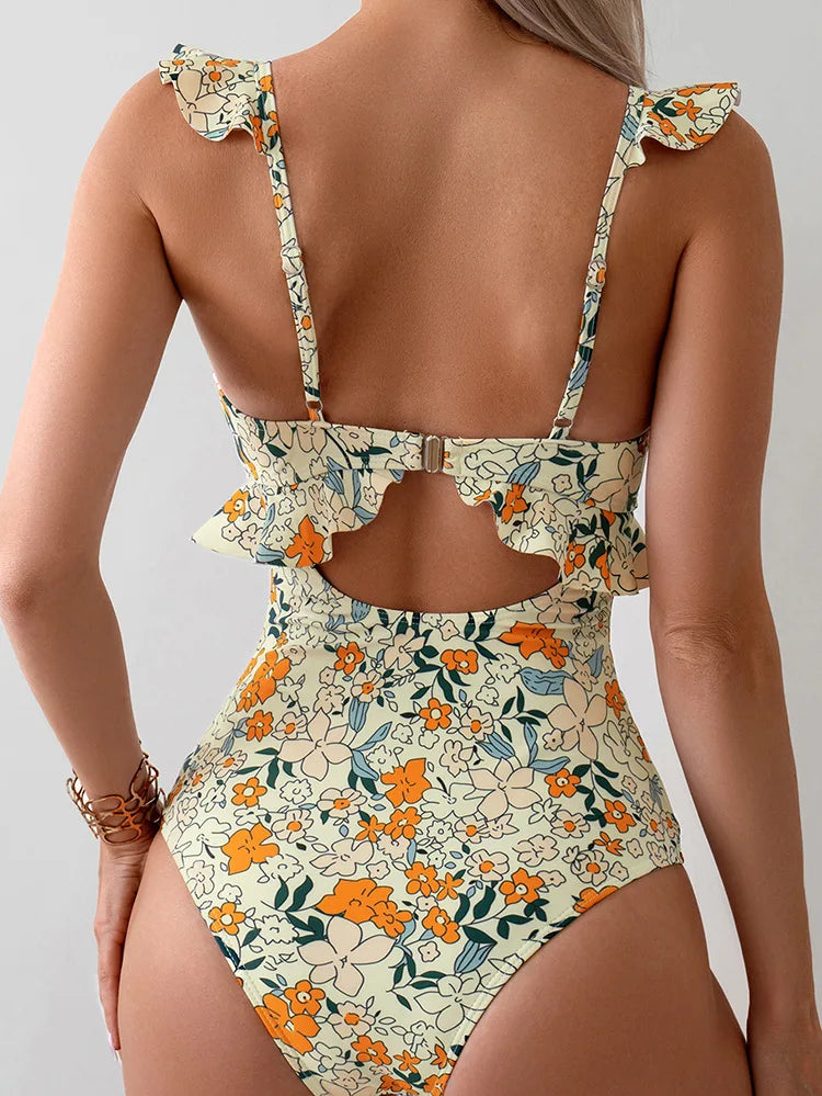 Chic Women's Floral Print Swimsuit for Stylish Summer Wear