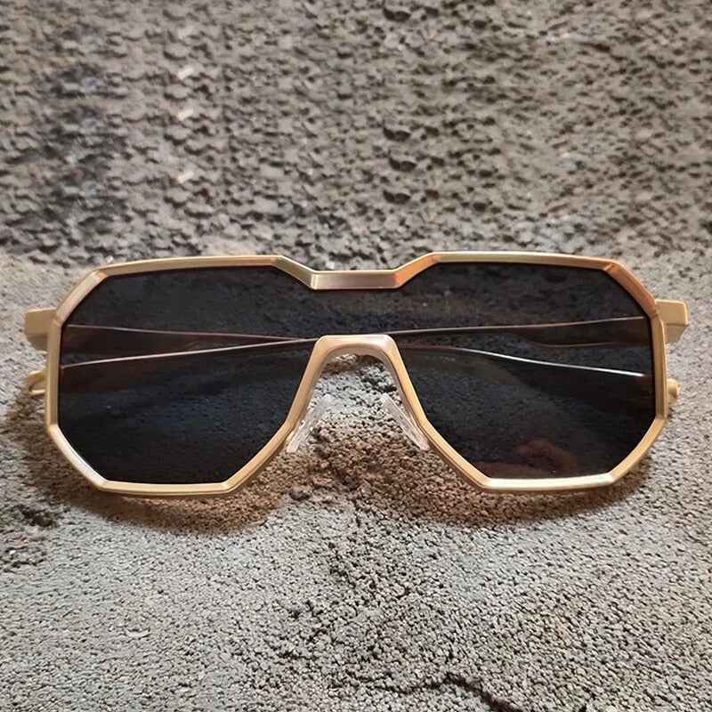 Stylish Chrono Aviator Sunglasses for Ultimate Sun Protection Gold Black