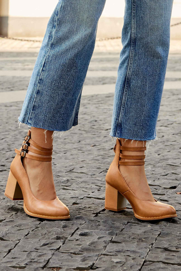 Casilda | Smooth Sandals with Ankle Strap and Thick Heel