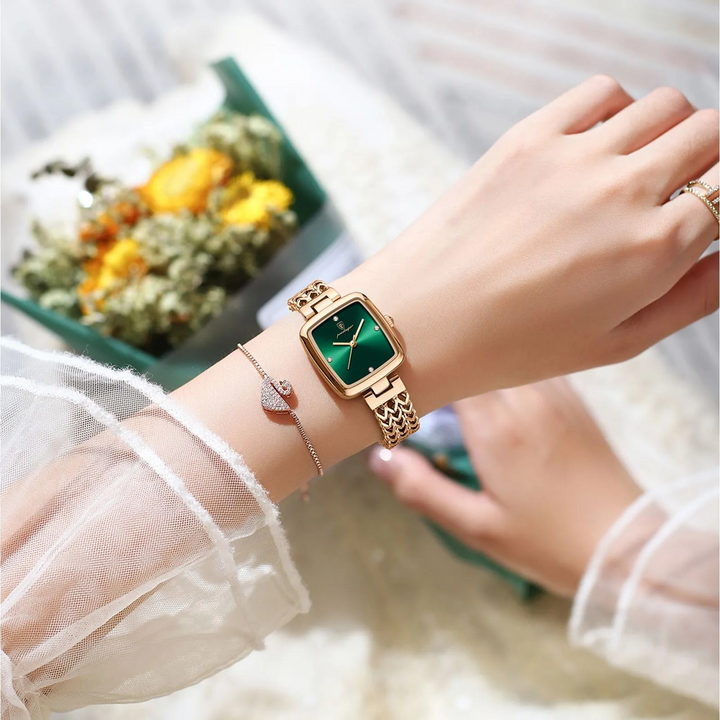 Elegant Melrose Timepiece