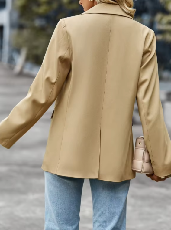 Women's Tailored Blazer - Classic Lapels - Hip Length - Formal Style