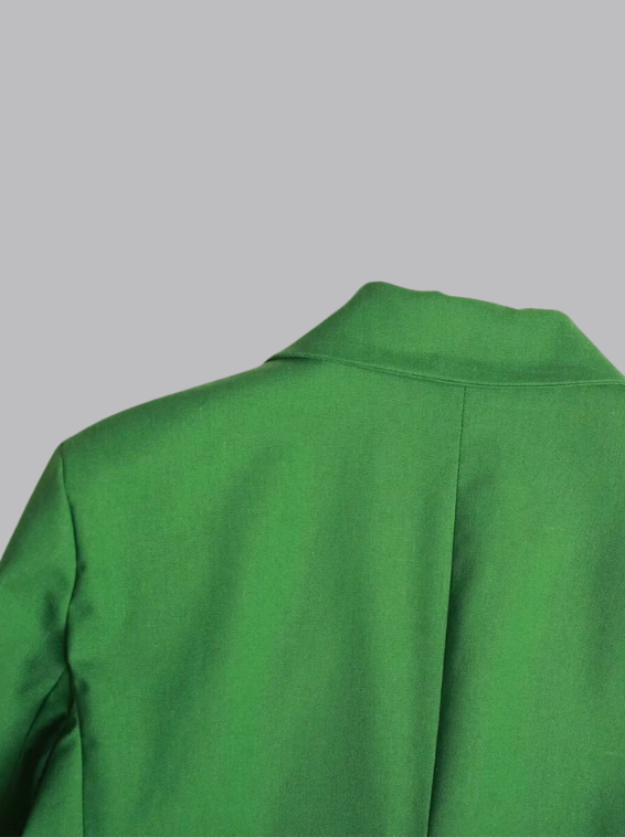 Women's Tailored Blazer - Single-Button Closure, Classic Lapels, Flap Pockets