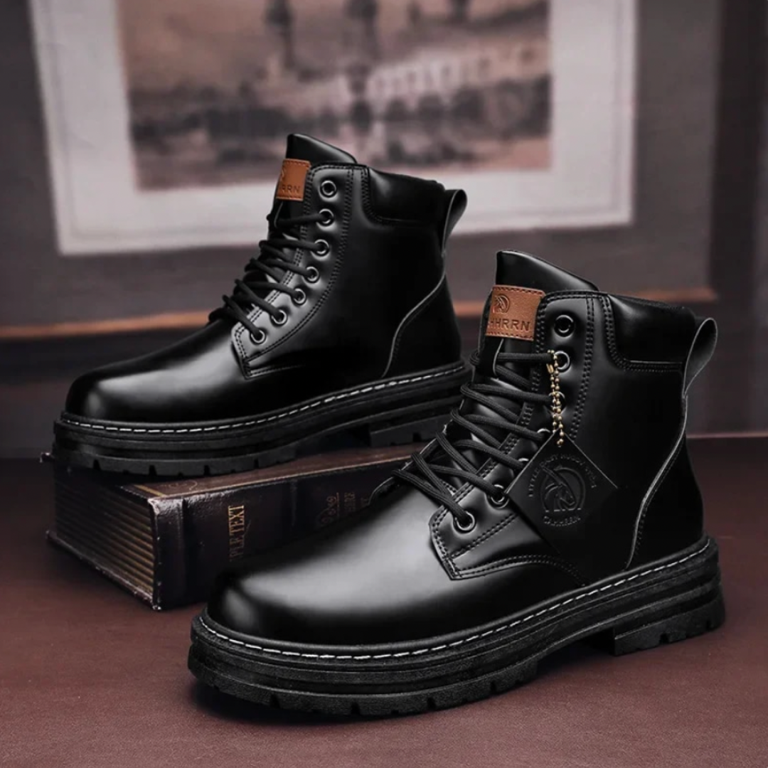 Men's Laced Winter Boots with Thick Sole Black