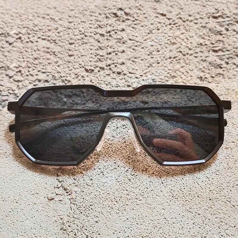 Stylish Chrono Aviator Sunglasses for Ultimate Sun Protection Black Gray