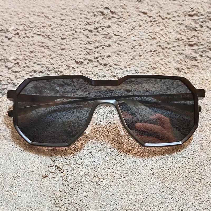 Stylish Chrono Aviator Sunglasses for Ultimate Sun Protection Black Gray