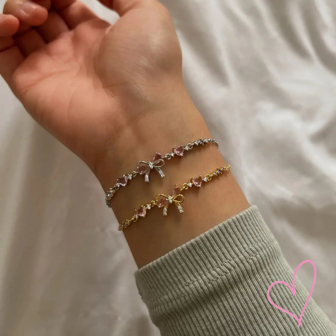Aura | Women's Elegant Bow Bracelet - Chic Stainless Steel Design