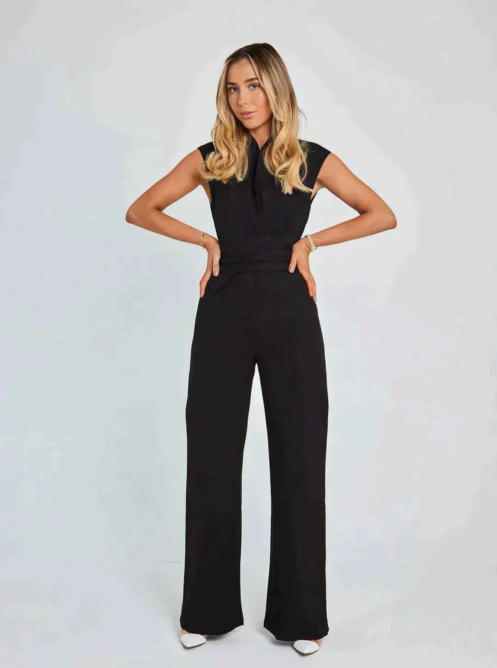 Women's Wide-Leg Jumpsuit - Stylish and Comfortable