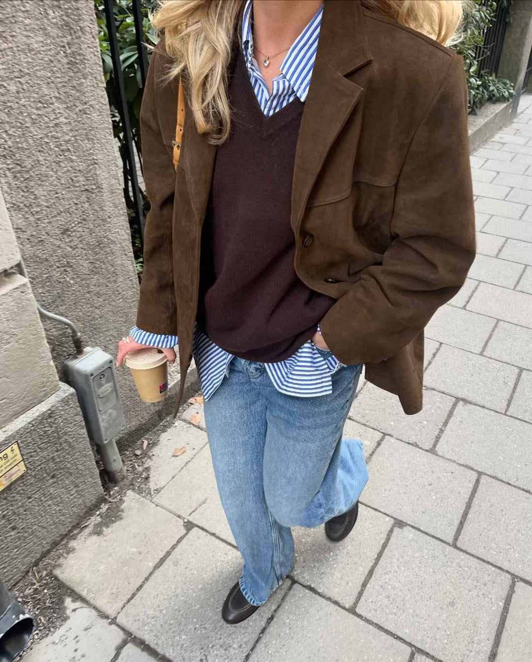 Women's Suede Blazer - Stylish and Versatile Outerwear