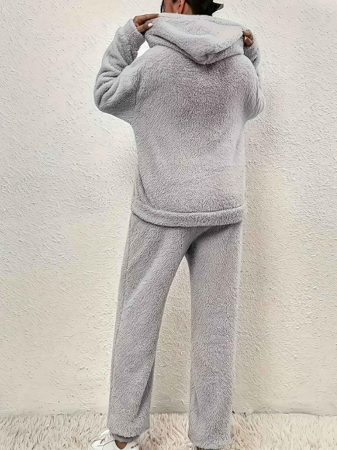 Women's Fluffy Fleece Loungewear Set – Cozy Hoodie & Jogging Pants – Relaxed Fit