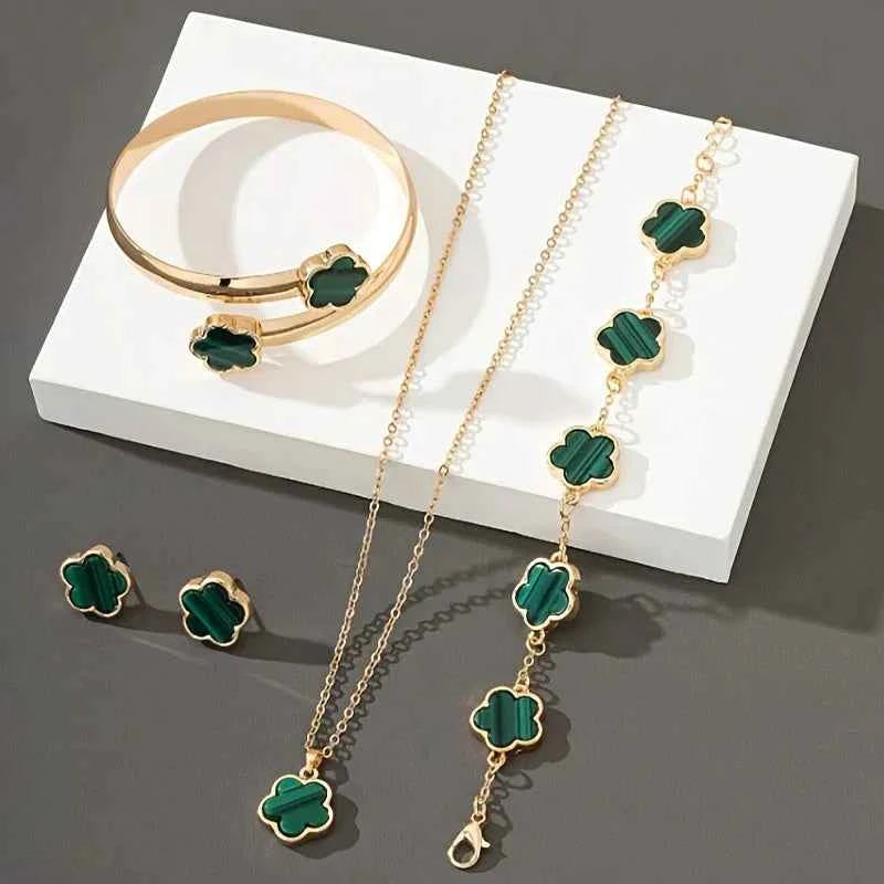 Three-Piece Clover Charm Pearlescent Pendant Necklace Set Emerald Green