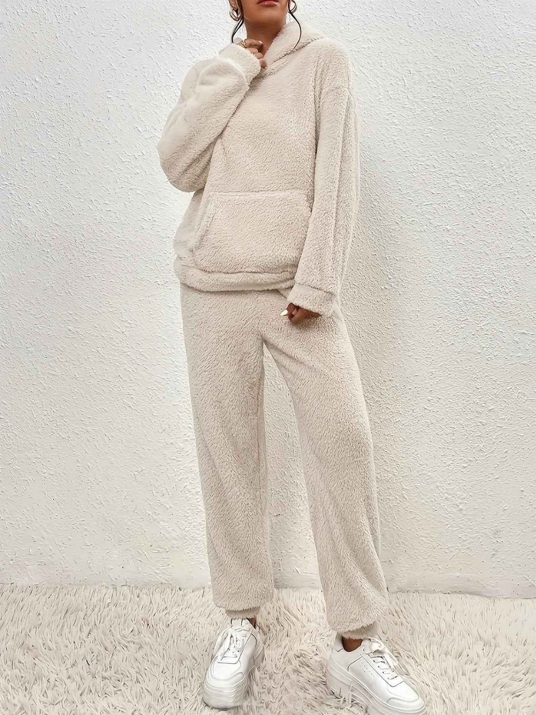 Women's Fluffy Fleece Loungewear Set – Cozy Hoodie & Jogging Pants – Relaxed Fit
