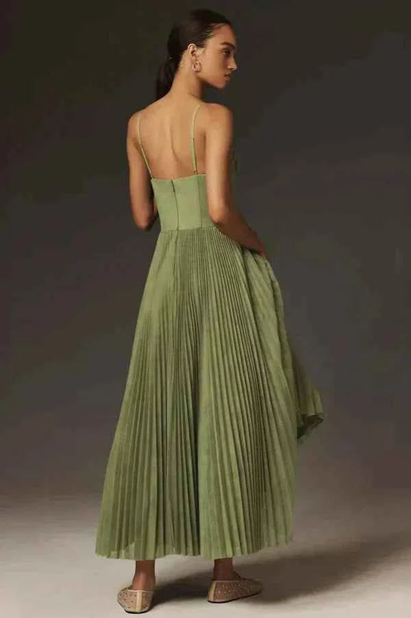 Winnie | Elegant Pleated Fit & Flare Midi Dress
