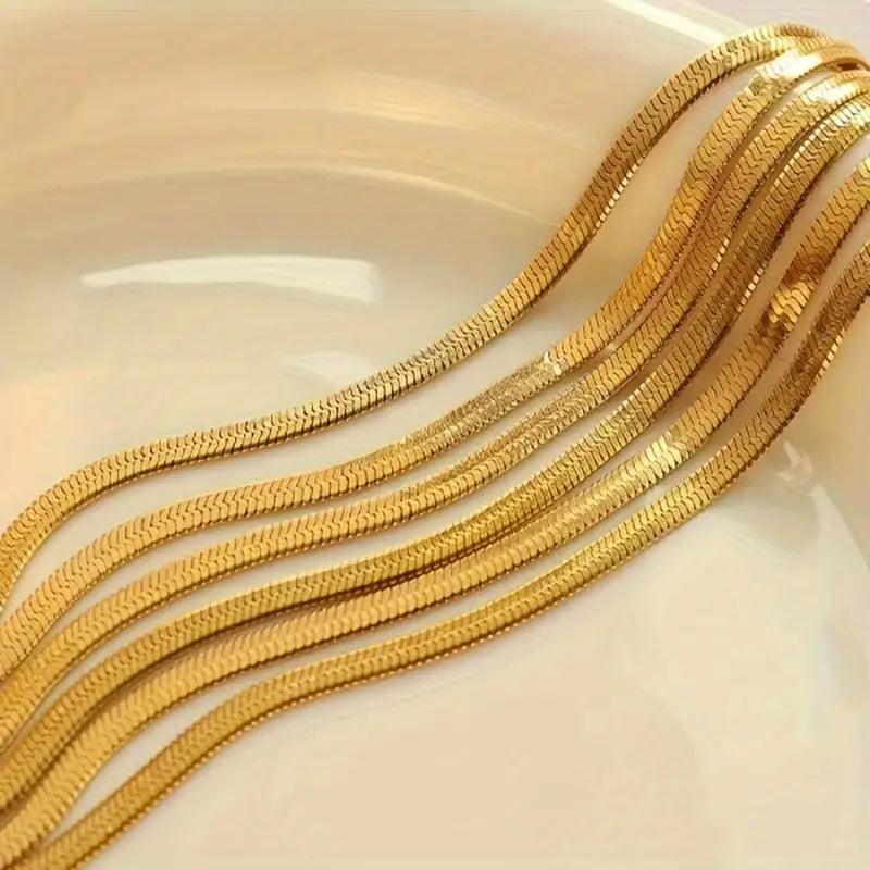 Loreto | Women's Herringbone Necklace in Gold – Minimalistic & Chic