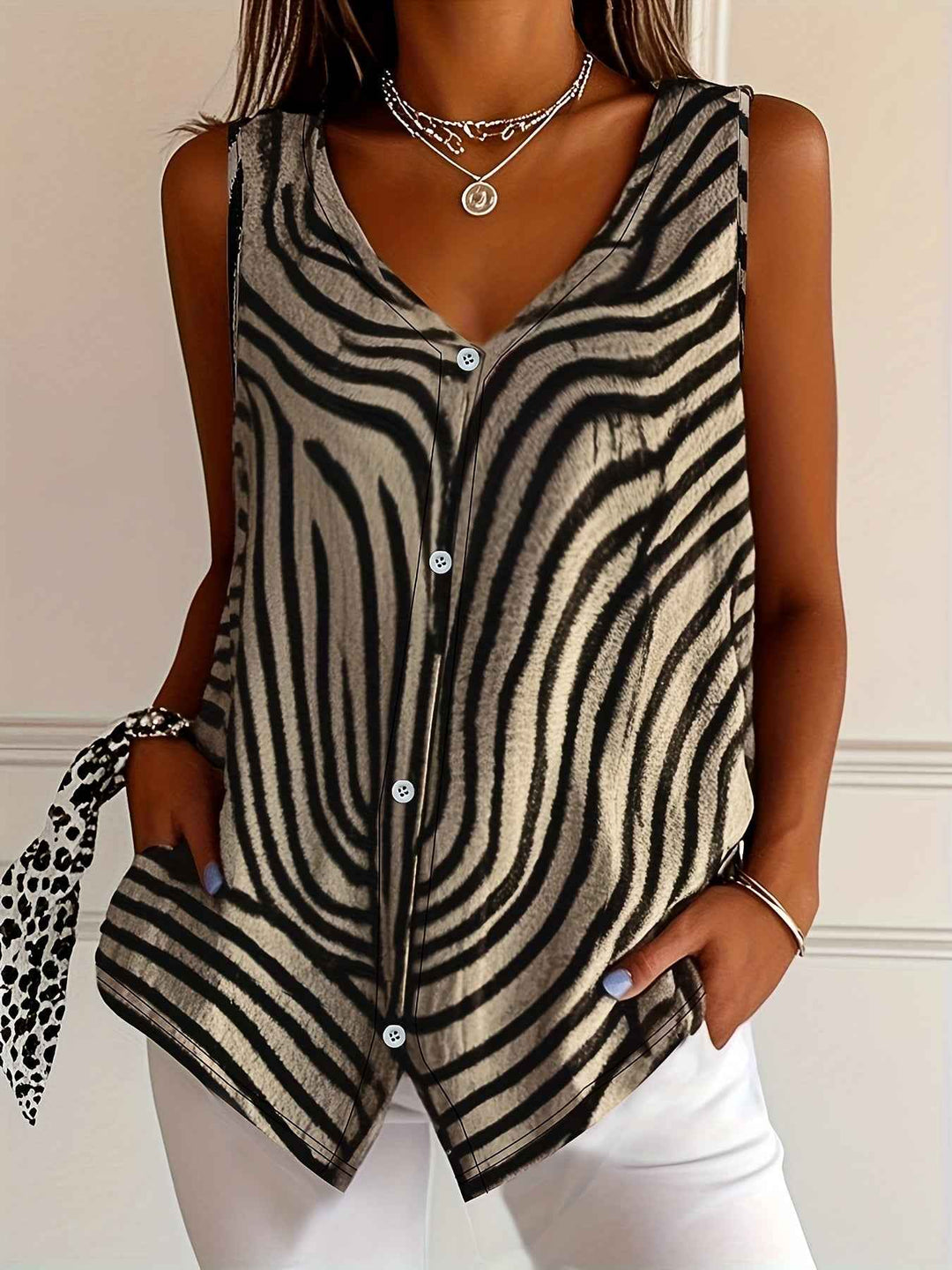 Women's Sleeveless Button-Front Blouse