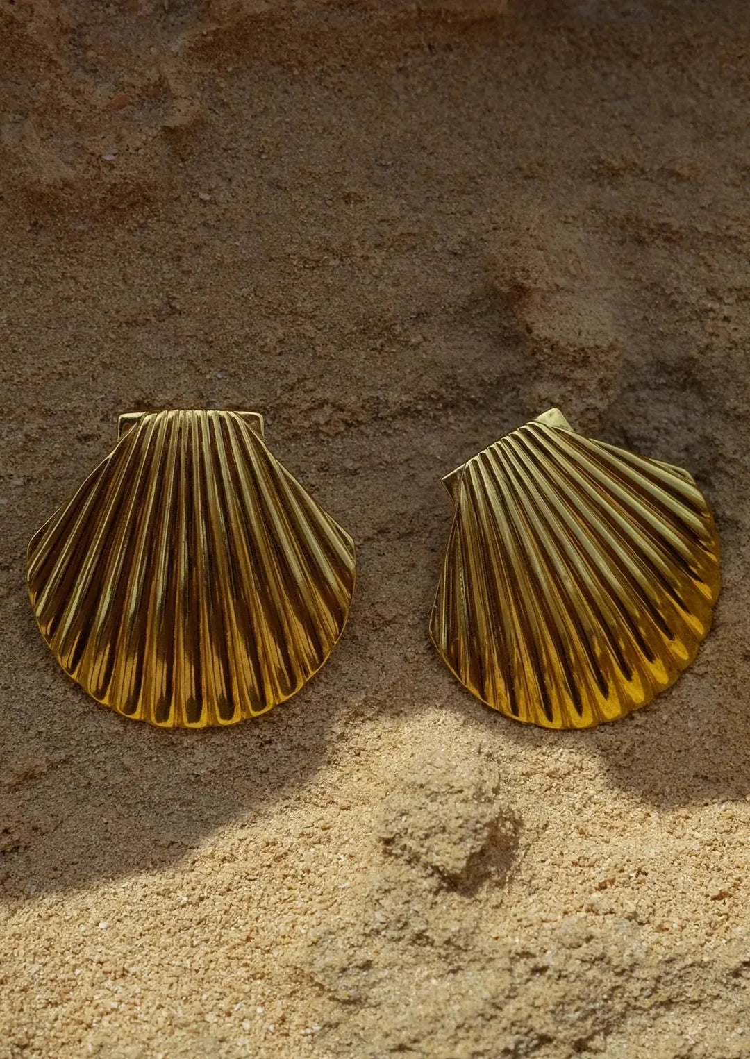 Etna | Women's Gold Shell Earrings – Hypoallergenic & Waterproof