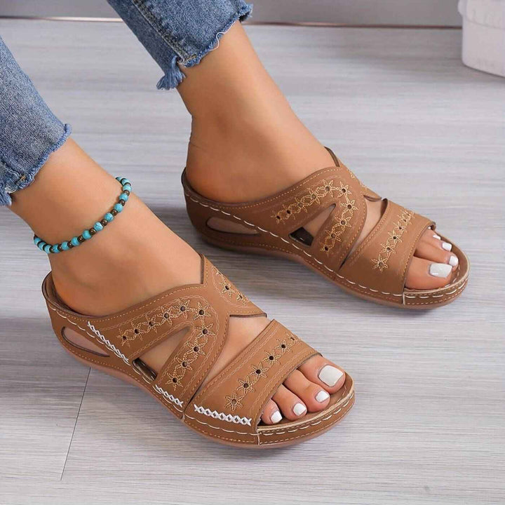 Soleva | Slip-Resistant Orthopedic Sandals