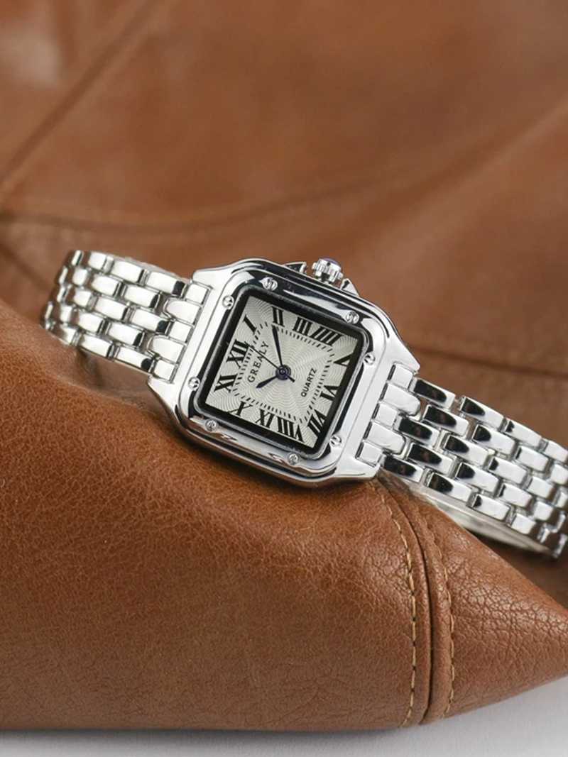 Vanora | Women's Vintage Quartz Watch in Gold or Silver
