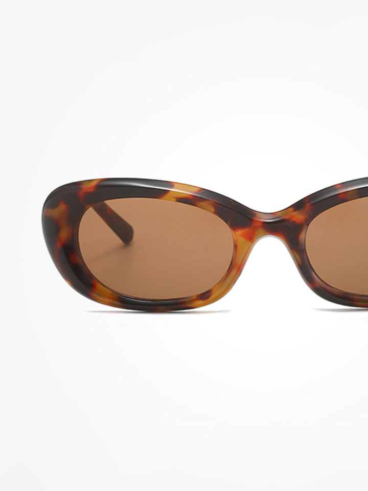 Lone | Women's Round Sunglasses with UV400 Lenses