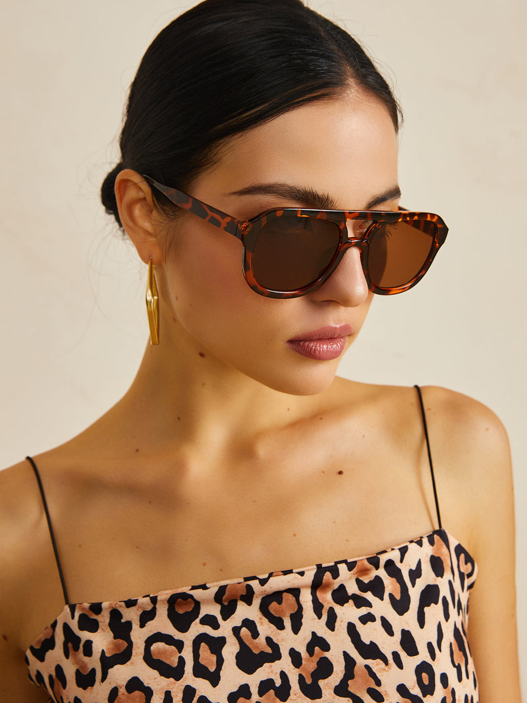 Dunyara | Women's Trendy Leopard Print Sunglasses Brown One size