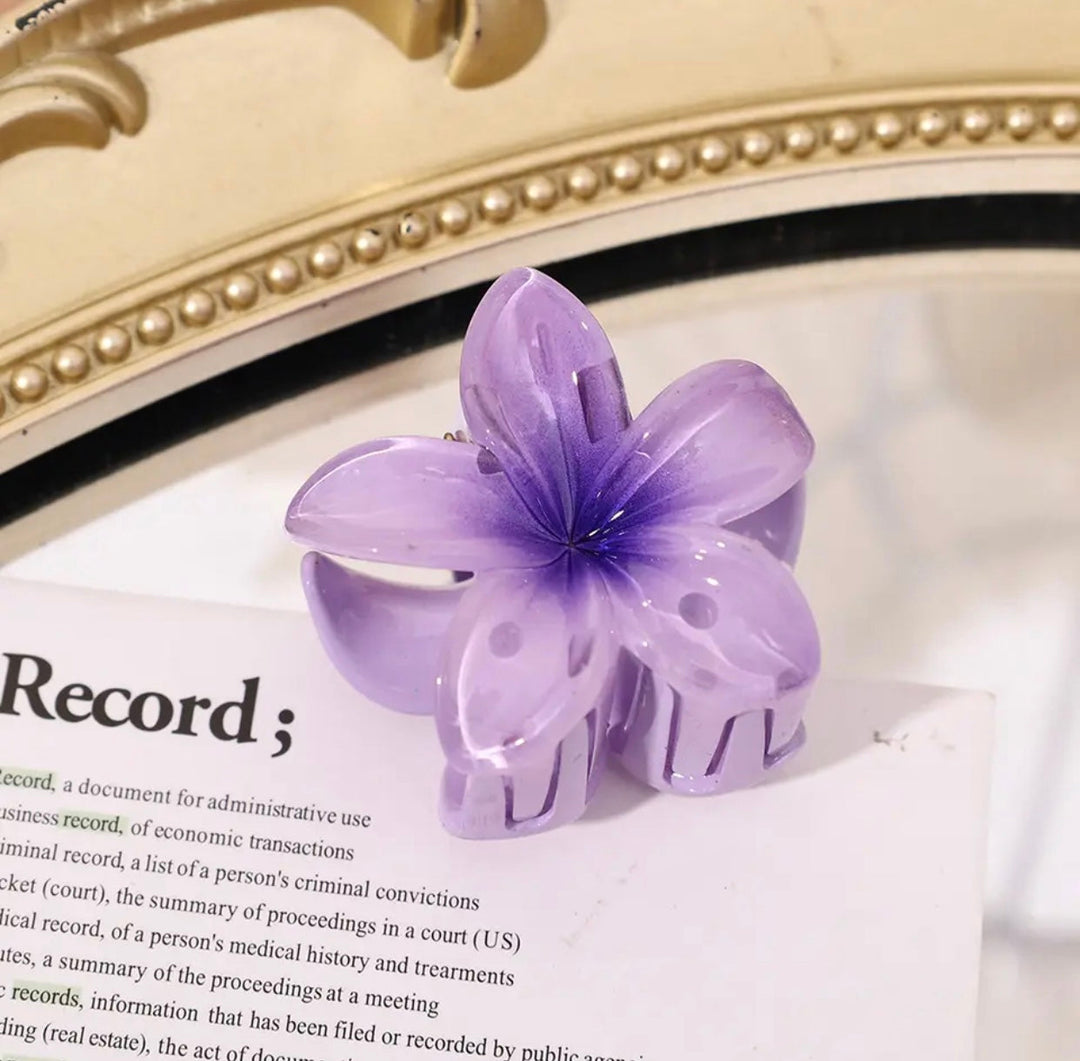 Tulip | Women's Flower-Shaped Hair Clip – Strong Grip & Elegant Purple