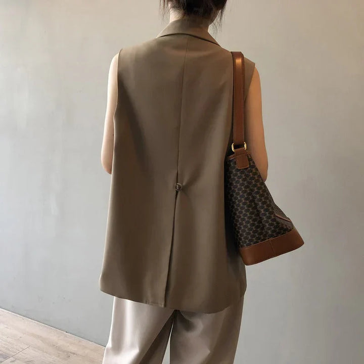 Silke | Women's Beige Sleeveless Blazer