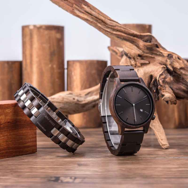 Wooden Striped Dial Date Wristwatch