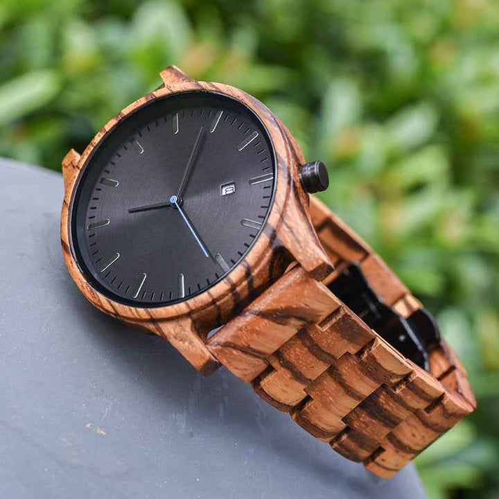 Wooden Striped Dial Date Wristwatch