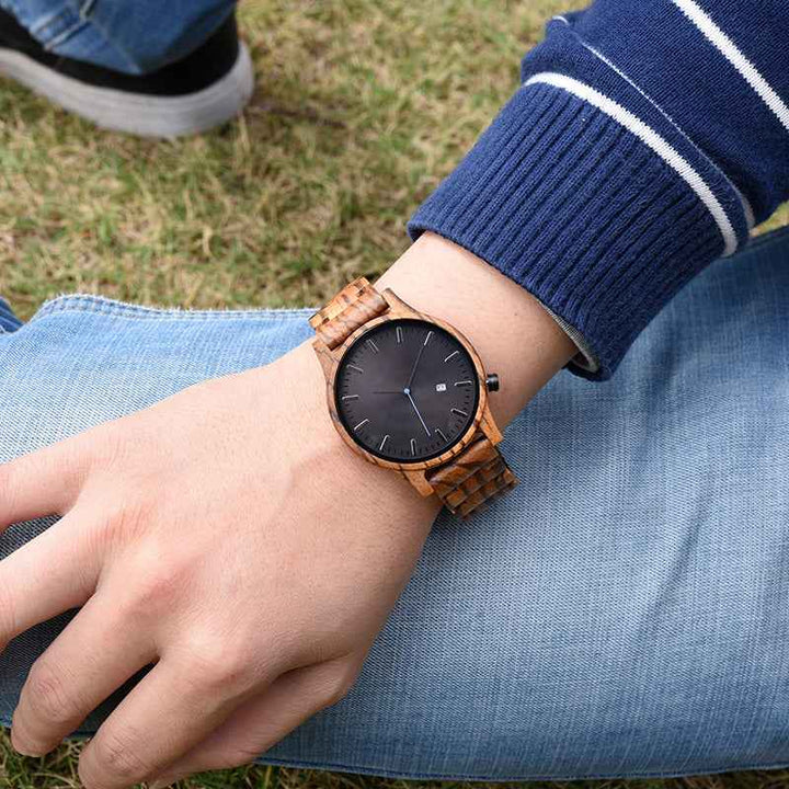 Wooden Striped Dial Date Wristwatch