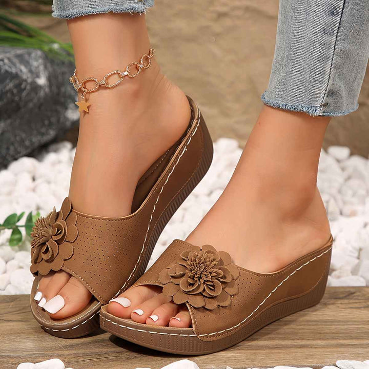 Elegant Women's Orthopedic Sandals with Floral Pattern Brown