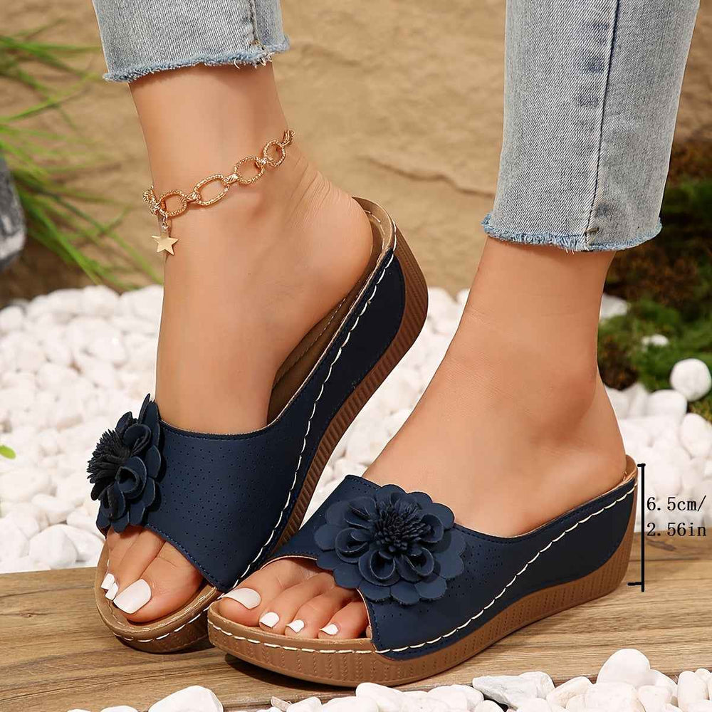 Elegant Women's Orthopedic Sandals with Floral Pattern