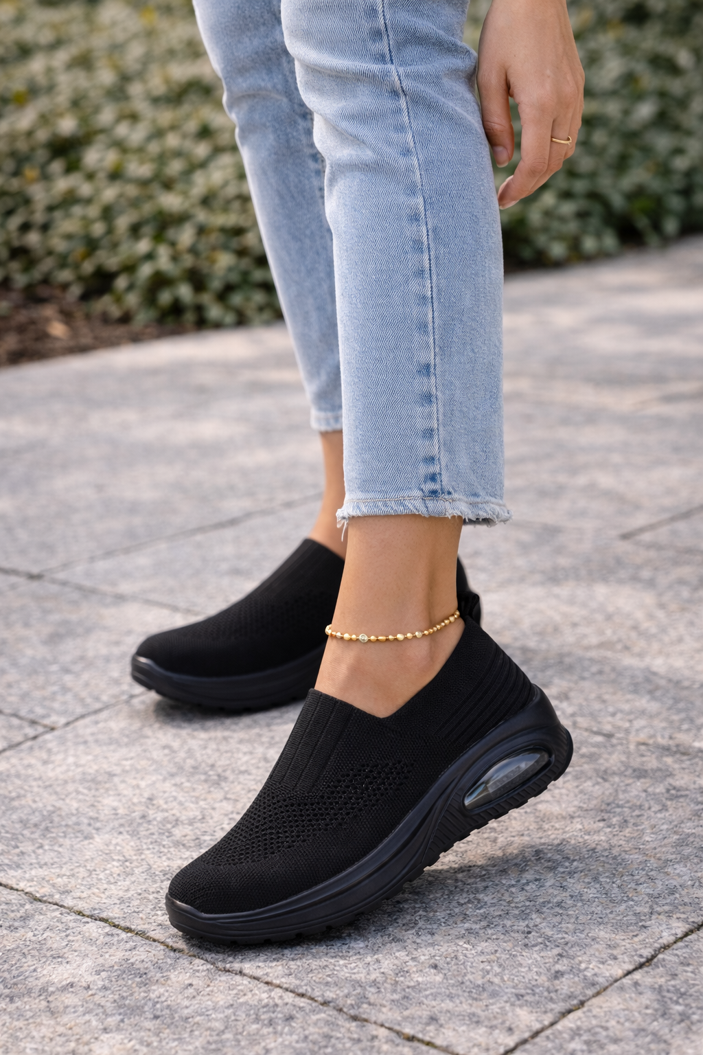 Women's Slip-On Walking Shoes Black