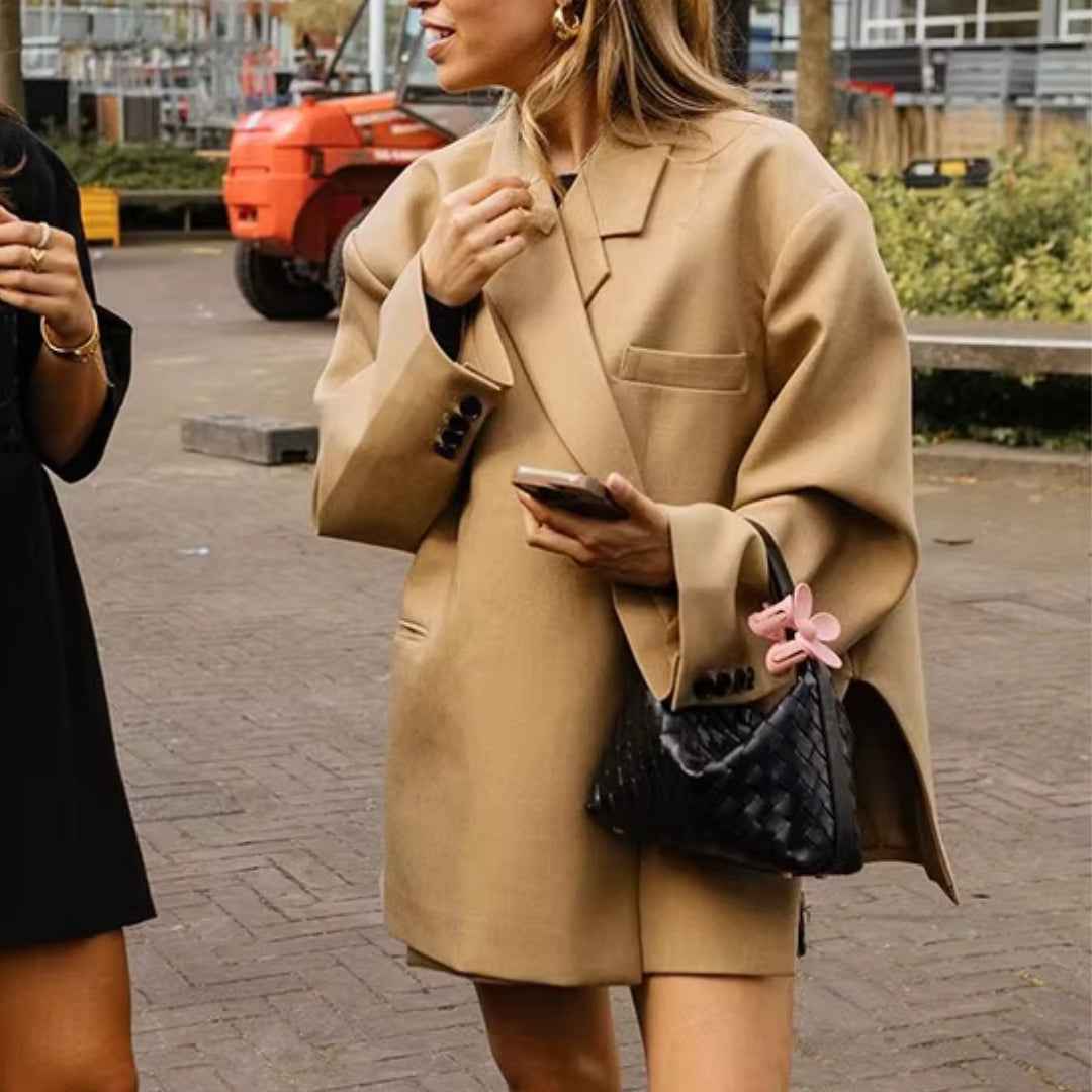 Women's Oversized Blazer - Classic Lapels & Long Sleeves - Casual Chic Style Beige