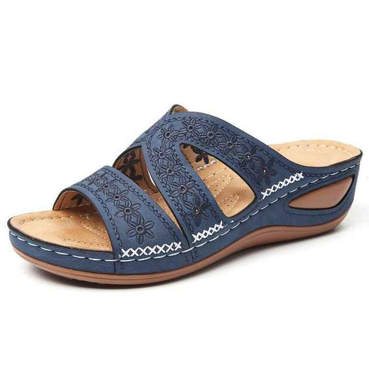 Embroidered sandals and slippers Blue