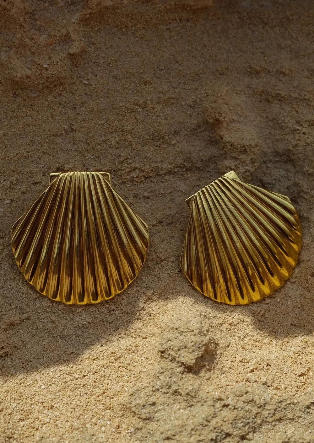 Etna | Women's Gold Shell Earrings – Hypoallergenic & Waterproof
