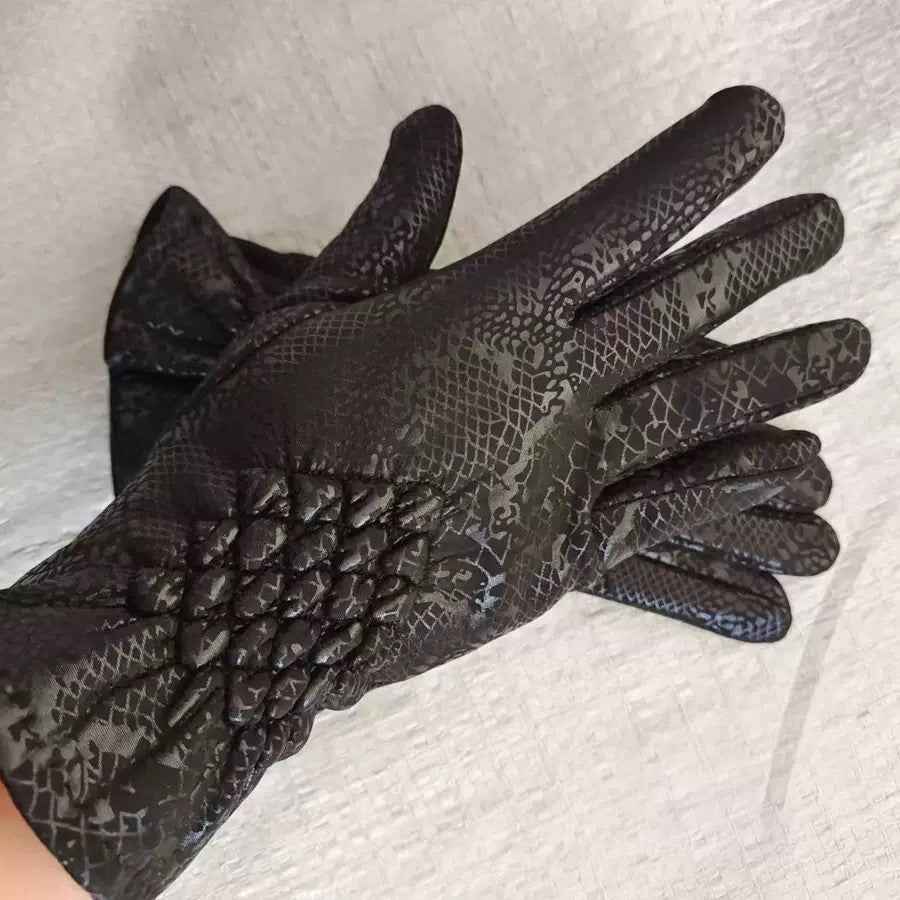 Flexible Python-Inspired Snake Gloves