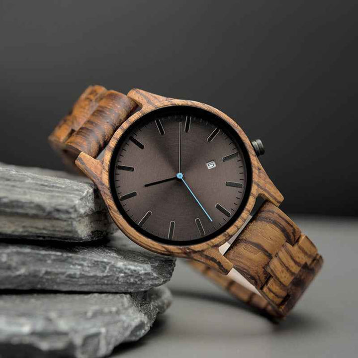 Wooden Striped Dial Date Wristwatch